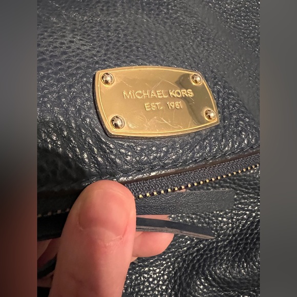 Michael Kors medium Bedford tassel purse - Picture 5 of 13